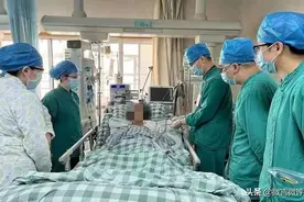 喜欢吃虾的人要注意了，被虾扎伤，后果很严重图片