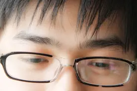 首批做激光手术的人，如今视力还好吗？是否会留下后遗症？图片