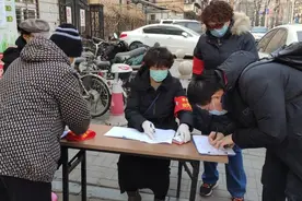 忙于疫情防控，她没能见母亲最后一面图片