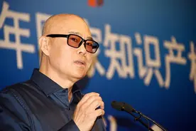 央视点评批评，得罪所有同行！中国最叛逆网红，凭什么爆火35年图片