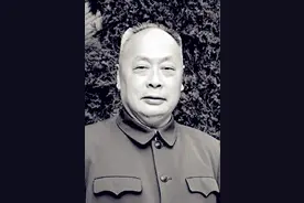 陈毅不听毛主席劝阻，坚持在大雨天攻打泗县，结果吃了一个大败仗图片