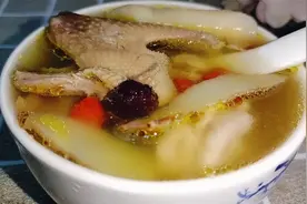 广东清补凉鸽子汤，夏季清热润燥靓汤，一家老小都适合图片