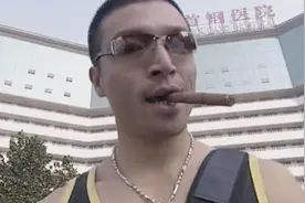 《魔幻手机》中的王天霸，因颜值太高被富婆看中，如今怎样了？图片