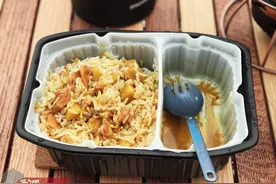 战甲户外食堂：20战勤自热食品户外试吃图片