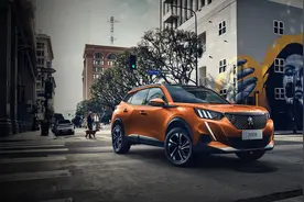 9.97万元买合资SUV，就有全景天窗+皮座椅+6扬声器+无钥匙进入图片