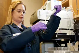 美貌与智慧并存的“科学女神”：她们的力量不容忽视图片