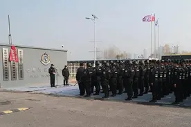 刘旸出席江苏省公安巡特警训练基地揭牌仪式并观摩南京公安巡特警应急拉动作战单元考核演练图片