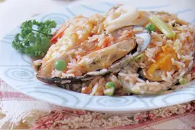 图解西班牙海鲜炒饭图片