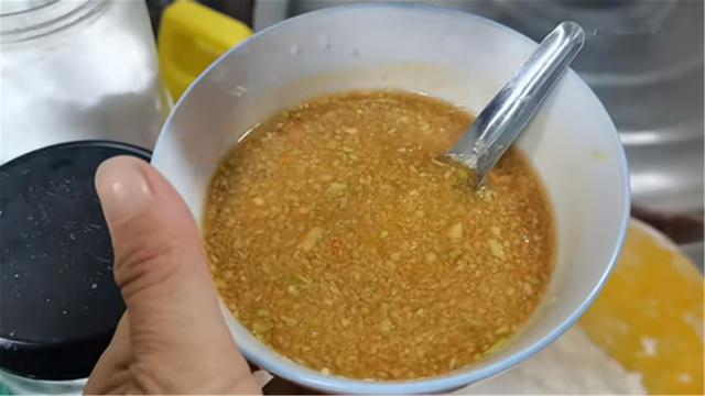 “八爪鱼”一煮就老，很多人错了，海边人教你正确做法，清脆鲜嫩