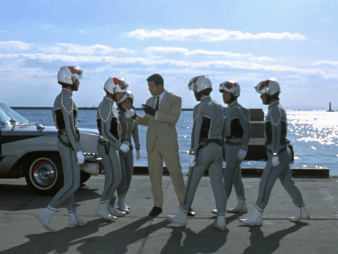 奥特曼被强大的机器人按在地上不能动了，赛文奥特曼：起来