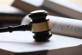 打官司的诉讼费该由谁来出？标准答案来了！图片