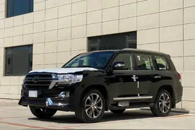 GT版丰田陆巡提车，落地78万，空气悬挂+四驱，新外观真霸气图片