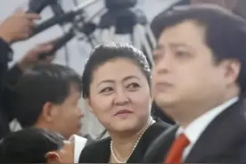 靠一己之力造就3个首富，丁磊、刘强东、宗庆后背后的神秘女人图片