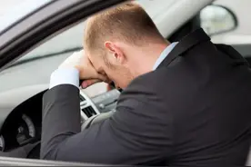 到底谁才是爱哭鬼？调查发现，男人比女人更爱哭图片