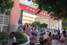 重庆主城区部分小学提供收费课后延时服务，你支持吗？图片