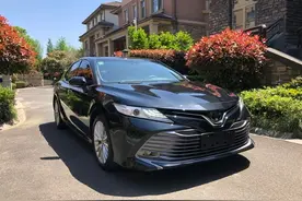 丰田凯美瑞2.0和2.5到底该怎么选？大多数人其实都选错了图片