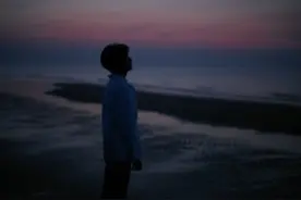 王源剪影大片，向世界宣告20岁美好年华的到来图片