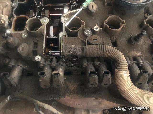 小伙淘了台二手奥迪Q5，不光烧机油还到处漏油，一次修复秒变新机