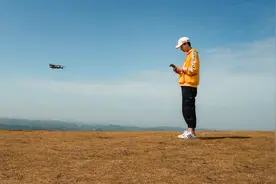 看谁都不顺眼，是你格局太小图片