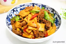下班后的快手菜，几分钟炒一盘，家常做法，简单又好吃图片