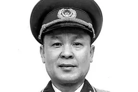 大将都进不了中央政治局，他一个上将却进了，靠的是啥？图片