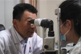 河南知名眼科专家谢冰：从军医到“民医”变的是称呼 不变的是医者仁心图片