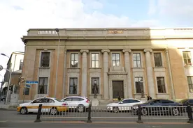 长春站旁的百年欧式建筑，曾是长春标志性建筑，多次登日本明信片图片
