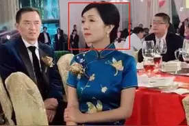 有种“美”叫丈夫娘，女儿婚礼上妈妈“仙女落泪”，太羡慕女婿了图片