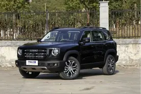 哈弗大狗：头灯酷似大G, 实力强配置高，SUV年轻时尚就选它图片