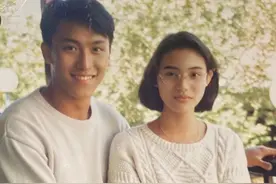 甜蜜！53岁马德钟罕见上传与太太年轻时珍贵合照，庆祝结婚28周年图片