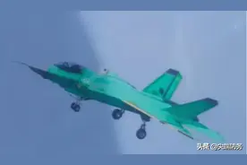 歼35能否打过F35？最起码雷达和航电可以做到碾压图片