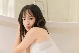 一天洗一次澡的人，和一周洗一次澡的人有啥不同？哪种更健康呢？图片