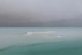 美丽的翡翠湖，令人心驰神往的地方图片
