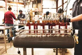 没有酿酒厂，怎么开发高端酒类自有品牌？图片