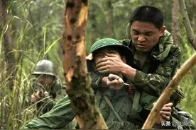 对越还击赴南疆，闷罐车内吃喝拉撒，汗臭脚臭熏得喘不过气图片