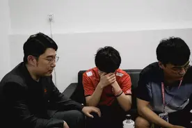 当AG教练真难！回归KPL后的3任教练全遭“爆破”，Awoke难以幸免图片