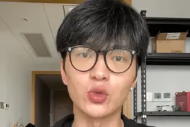 男模特自曝遭遇潜规则：被化妆师摸脸掐屁股，被金主暗示潜规则图片