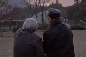 异性之间是否会有持续性发展，第一次见面时，就已经注定图片