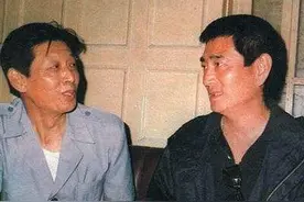 中国配音演员毕克病逝，远在日本的高仓健作出两个什么举动图片