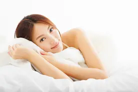 女性能够接受多少年龄差的男性？图片