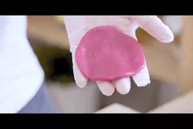 2岁宝宝小甜品，口感软糯的水果糯米糍，满满的果肉香甜图片