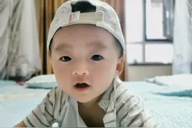 宝宝六个月纪念照图片
