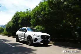 新车｜行驶质感提升，交互系统更人性化！试驾新款沃尔沃XC60图片