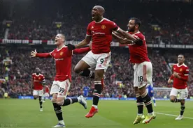 英超-B费助攻马夏尔破门 C罗替补造险 曼联1-1埃弗顿遭遇两轮不胜图片