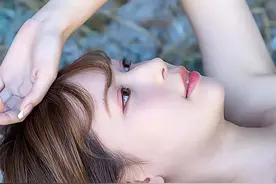 漂亮的亚洲女模特图片