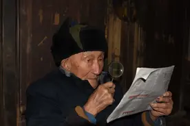 湖南105岁老人长寿经验：不管闲事，爱睡懒觉，勤喝“特制水”图片