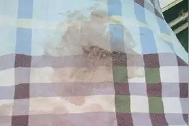 男生被蒙头殴打被褥有血，面对校园霸凌，父母要教孩子这重要3点图片