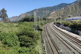 西部大开发标志工程——西成铁路图片