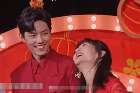 谢娜166cm，鞠婧祎159cm，当两人同框，看清身高：这怎么解释？图片