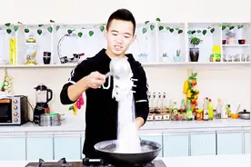 翻锅其实很简单，看完彪弟的视频，回家练习几天，就能变大厨啦！视频封面